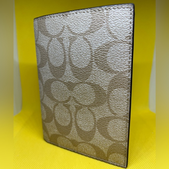 NWT Coach Passport Carrier - Picture 2 of 5